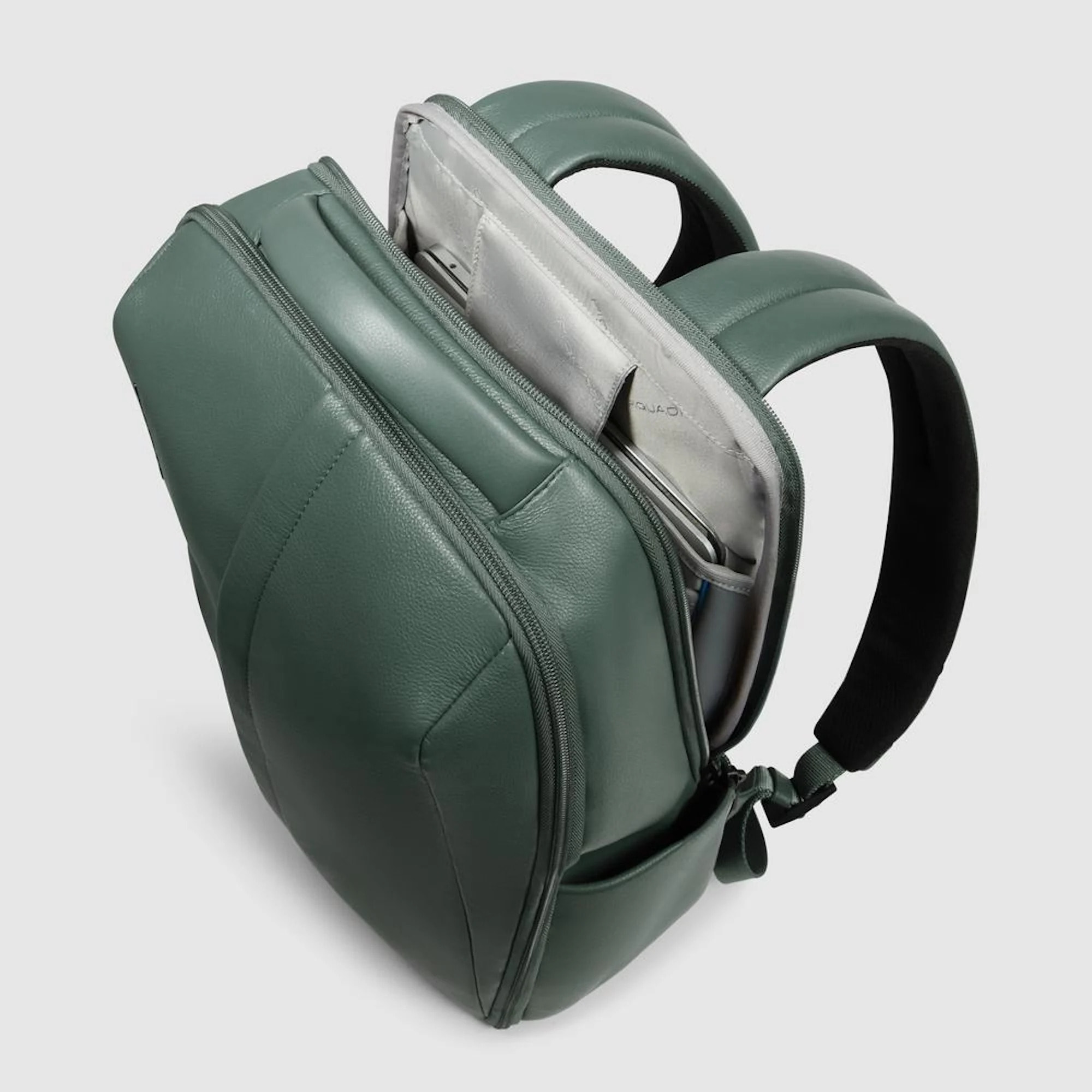 Piquadro Zaino porta pc e iPad® con tasca per Piquadro Smart Tracker, protezioni antiurto e RFID