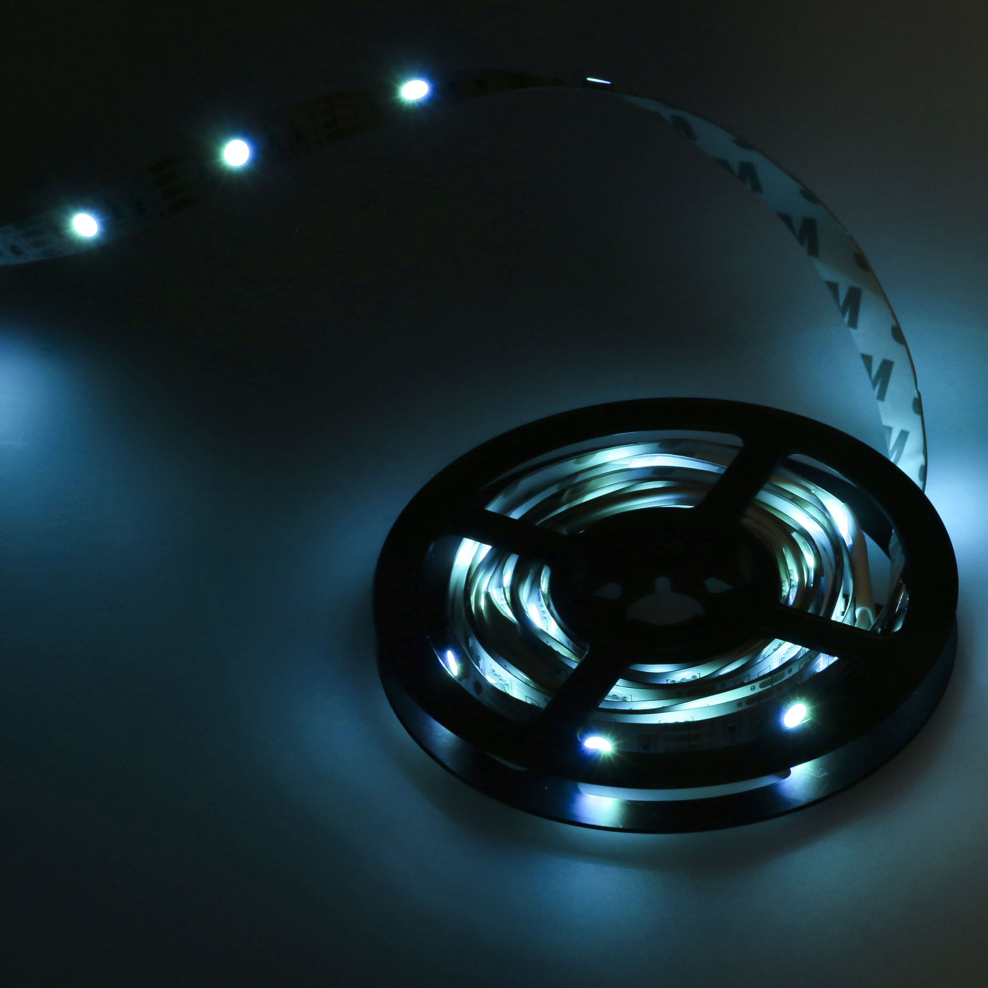 Forlight Tira LED RGB de 5m 12W con control ON-OFF y protección IP20 para uso interior