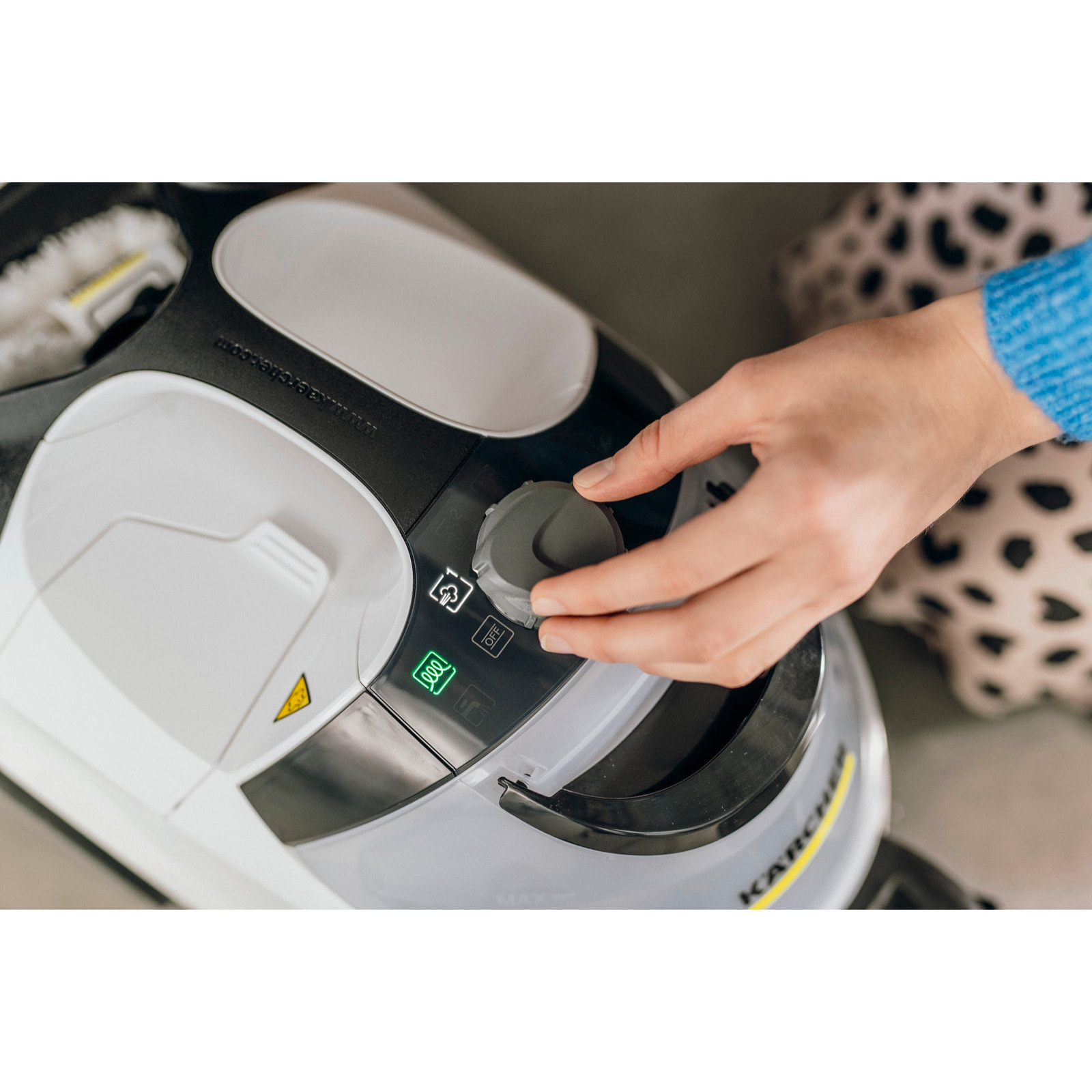 Nettoyeur vapeur Karcher SC 5 EF Iron Select Bath  - Pression 4.2 bar- Débit 50 g/min- Fer à repasser + accessoires salle de bain