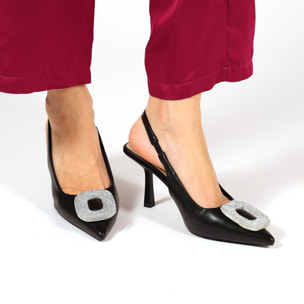 Dècolletè slingback in simil pelle con dettaglio strass sulla punta