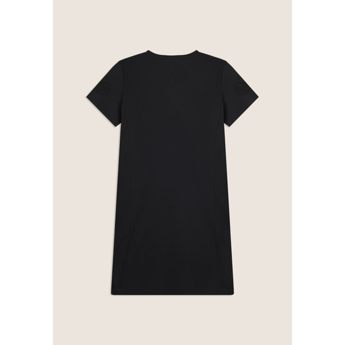 Abito con Ricamo Sangallo sulle Maniche