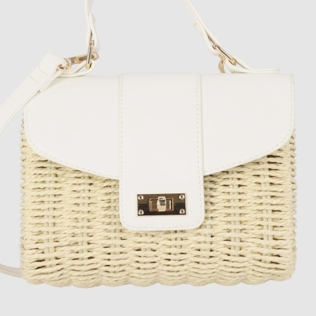 Bolso - Blanco - Medida: 20 cm x 15 cm x 9 cm