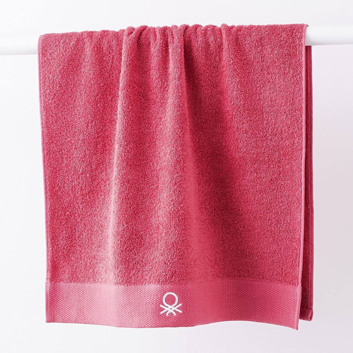 Toalla de baño 50x90cm 100% algodón 450gsm en color rosa - suave, absorbente y secado rápido