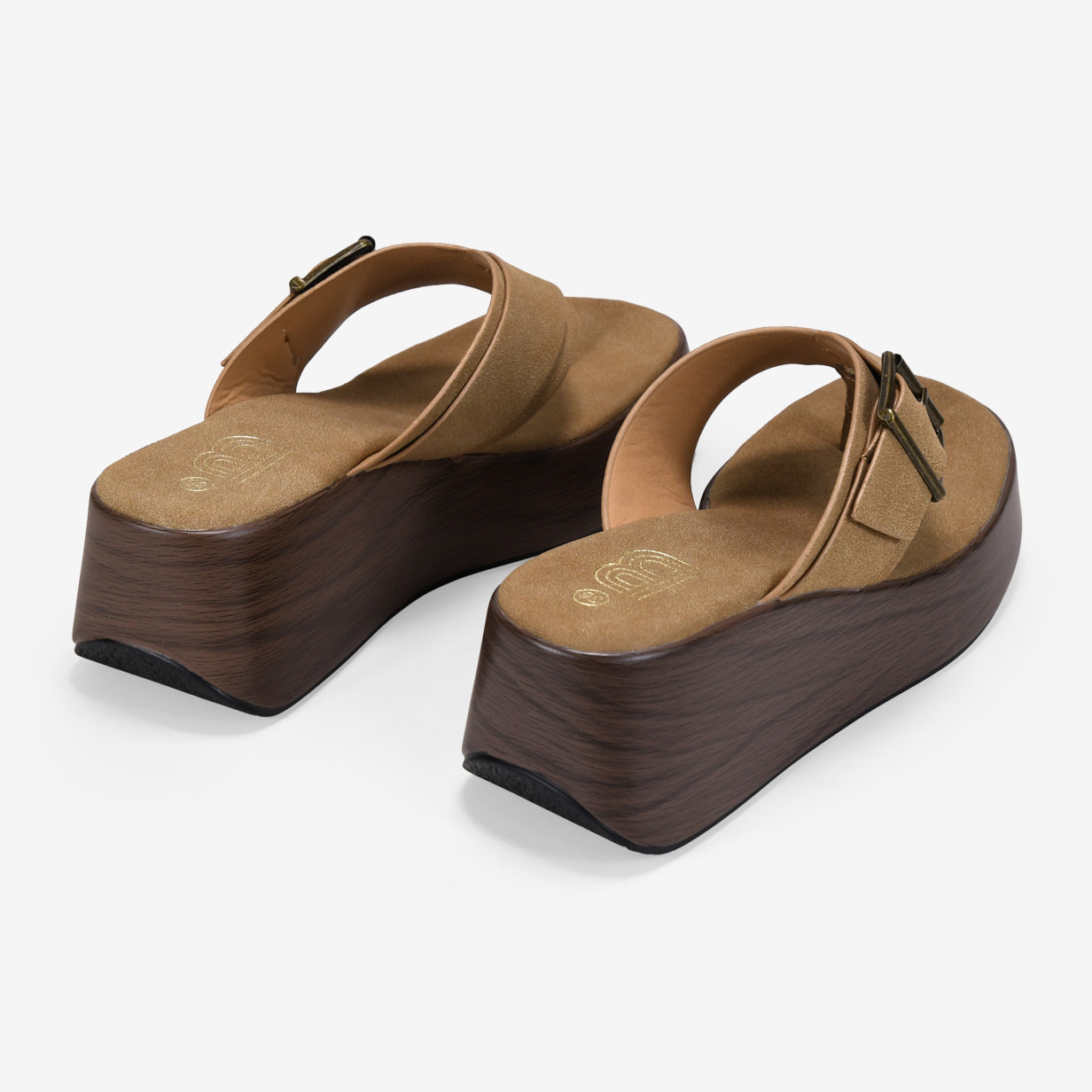 Sandalias de cuña visón con hebilla