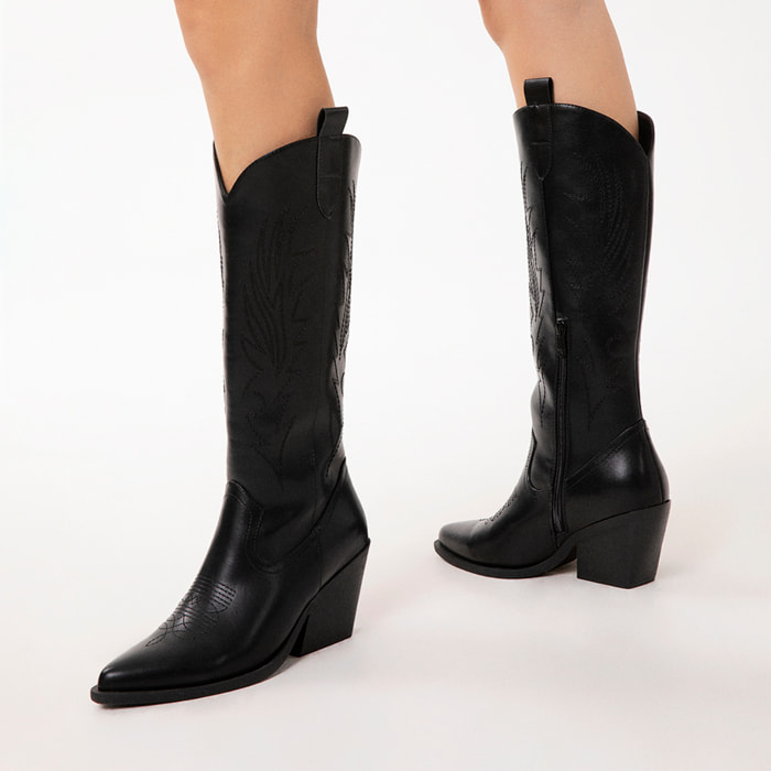 Stivali texani neri con dettagli urban chic
