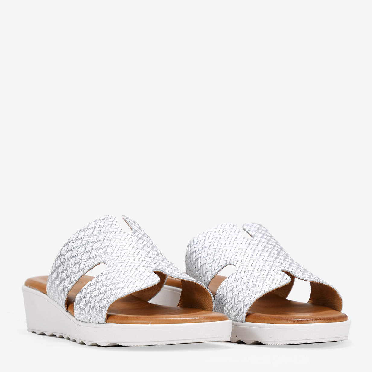 Sandalias de cuña plateadas en piel