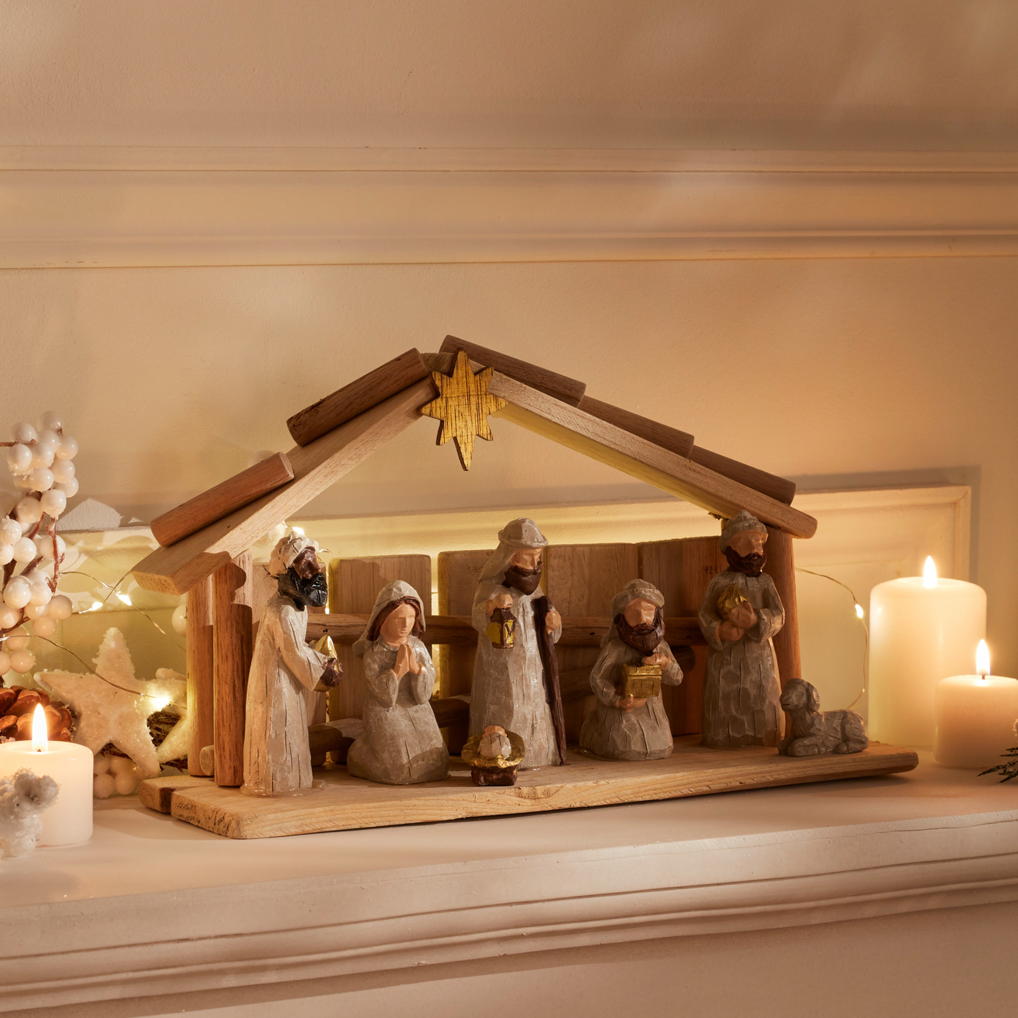 Crèche de Noël avec 7 santons 30x18cm résine