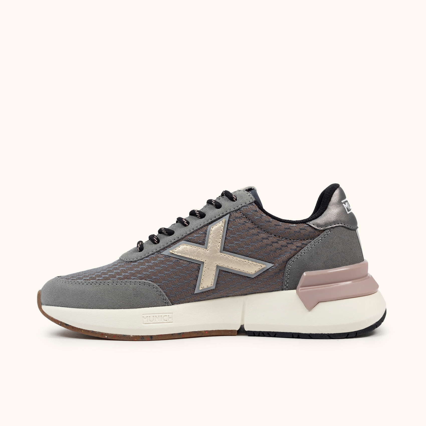 MUNICH VERSUS WMN 111