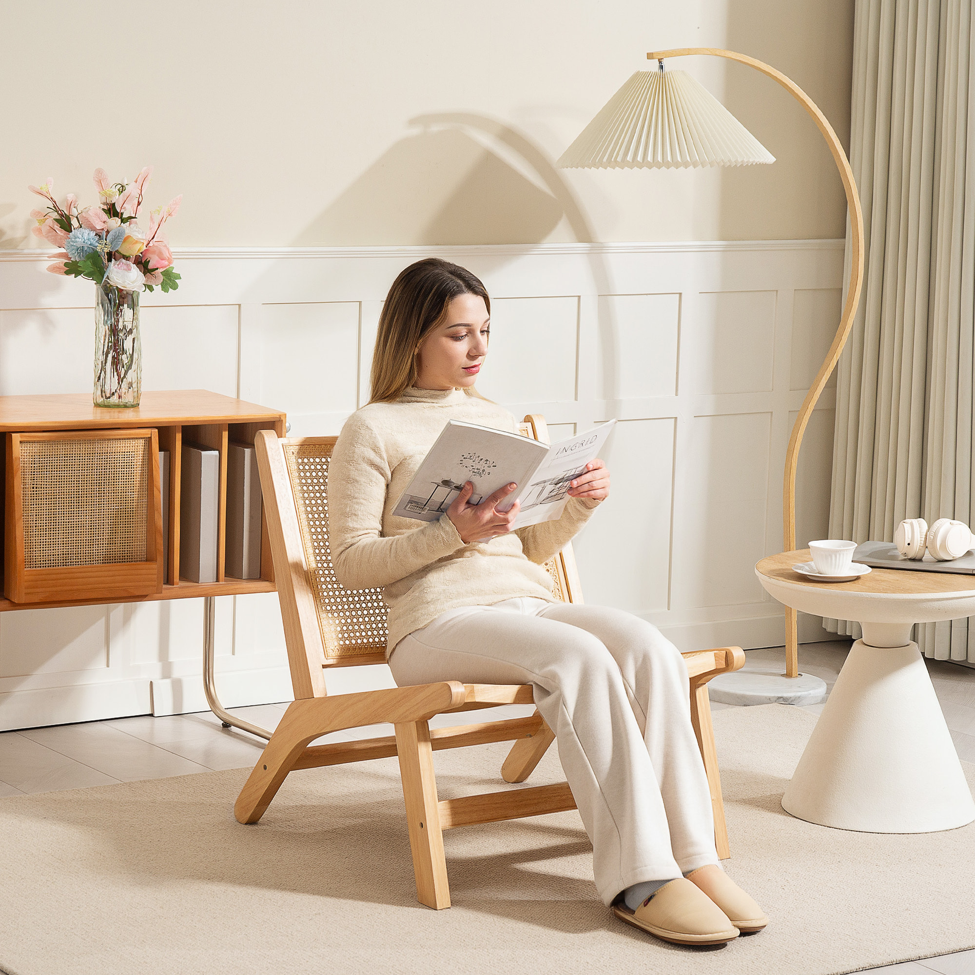 Sillón de Salón Nórdico Butaca de Salón con Respaldo y Asiento Amplio de Ratán Marco de Madera Butaca para Dormitorio Sala de Estar Natural