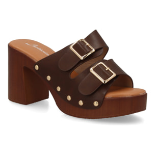Sandalia plataforma mujer con hebillas y tachuelas