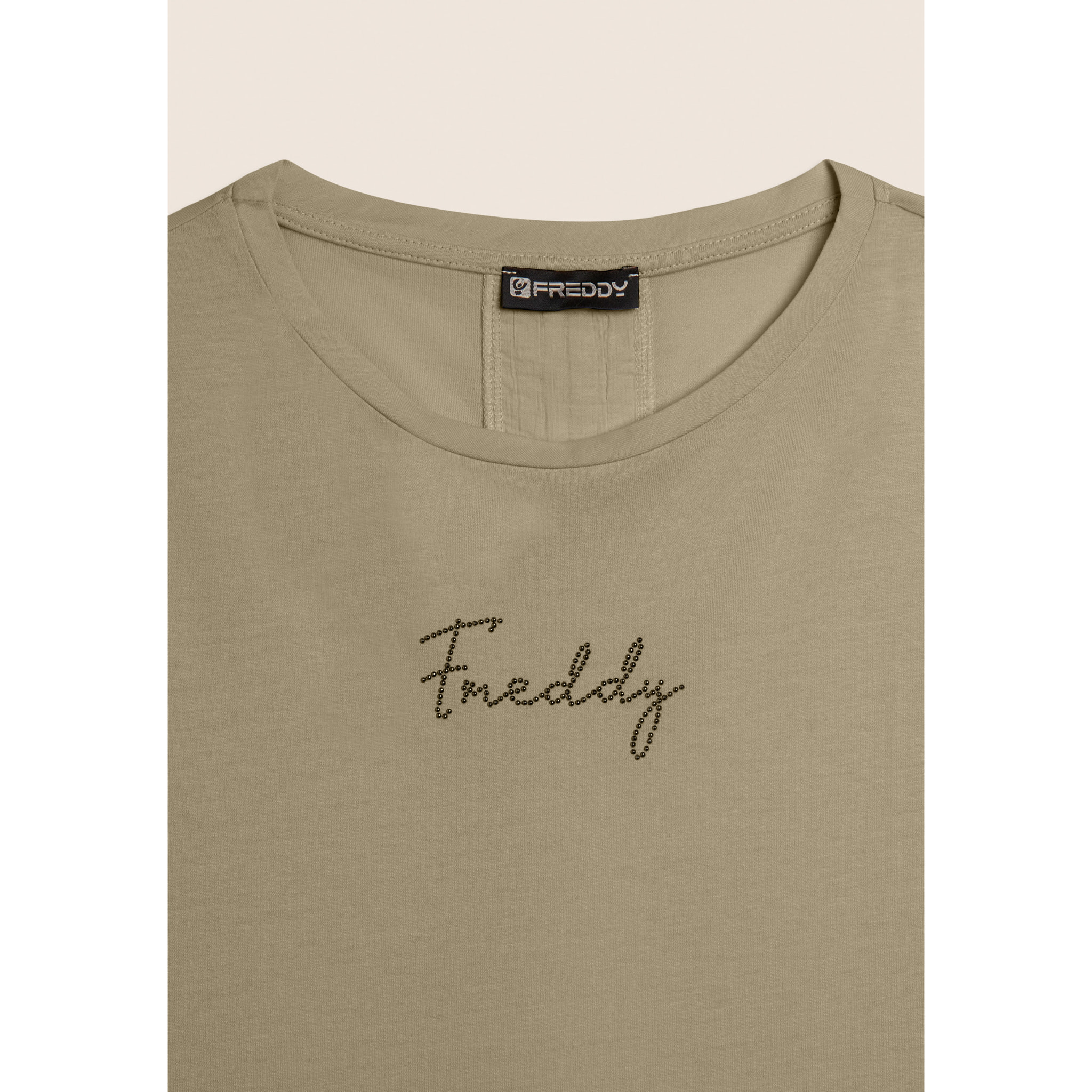 T-shirt con inserto crinkle sul retro e dettagli animalier