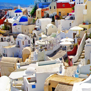 Affiche encadrée fenêtre village Santorin Affiche + cadre en métal - Noir