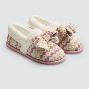 Ciabatte chiuse con dettaglio fiocco stampa etnica