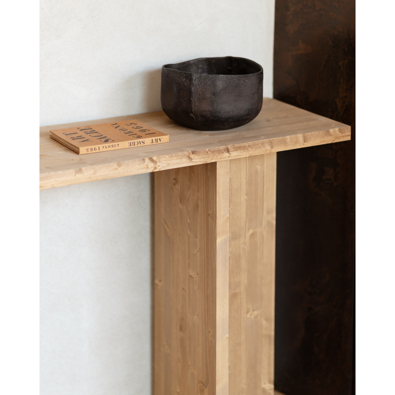 Consola de madera maciza en tono roble medio de 120x80cm Alto: 35 Largo: 120 Ancho: 80