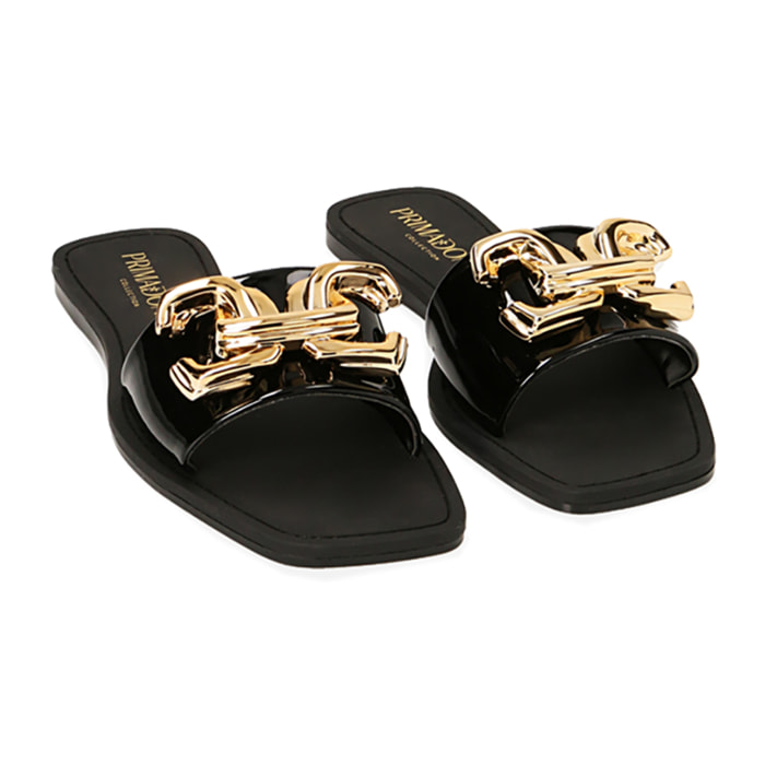 Zapatillas planas de charol negras