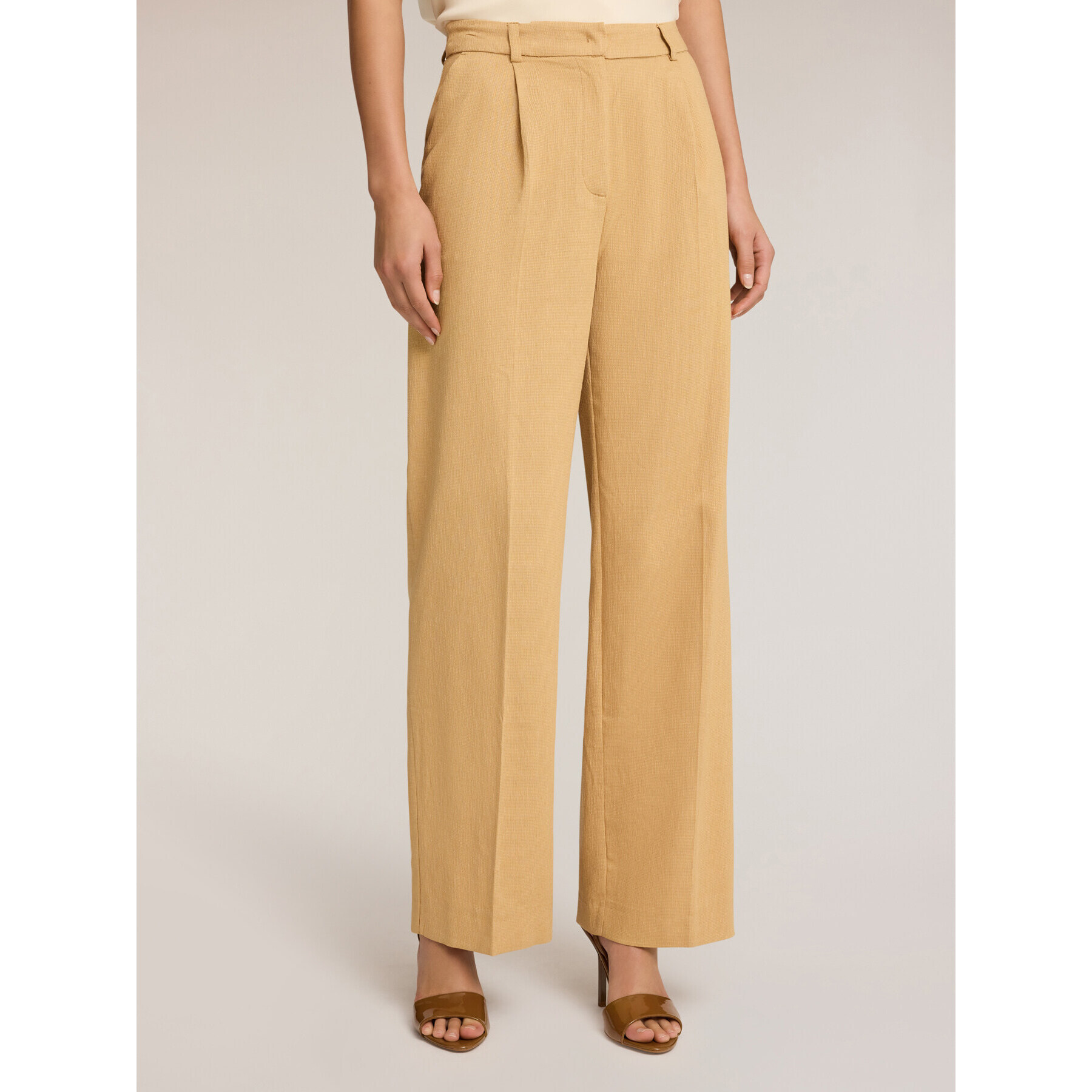 Motivi - Pantalones fluidos anchos con pliegues - Beige