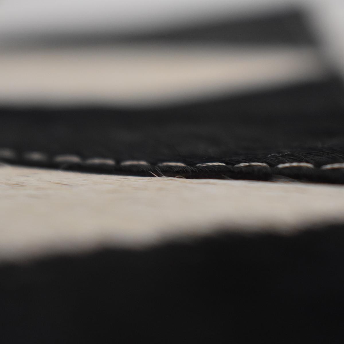 Tapis en cuir assemblé et cousu à la main NUGU