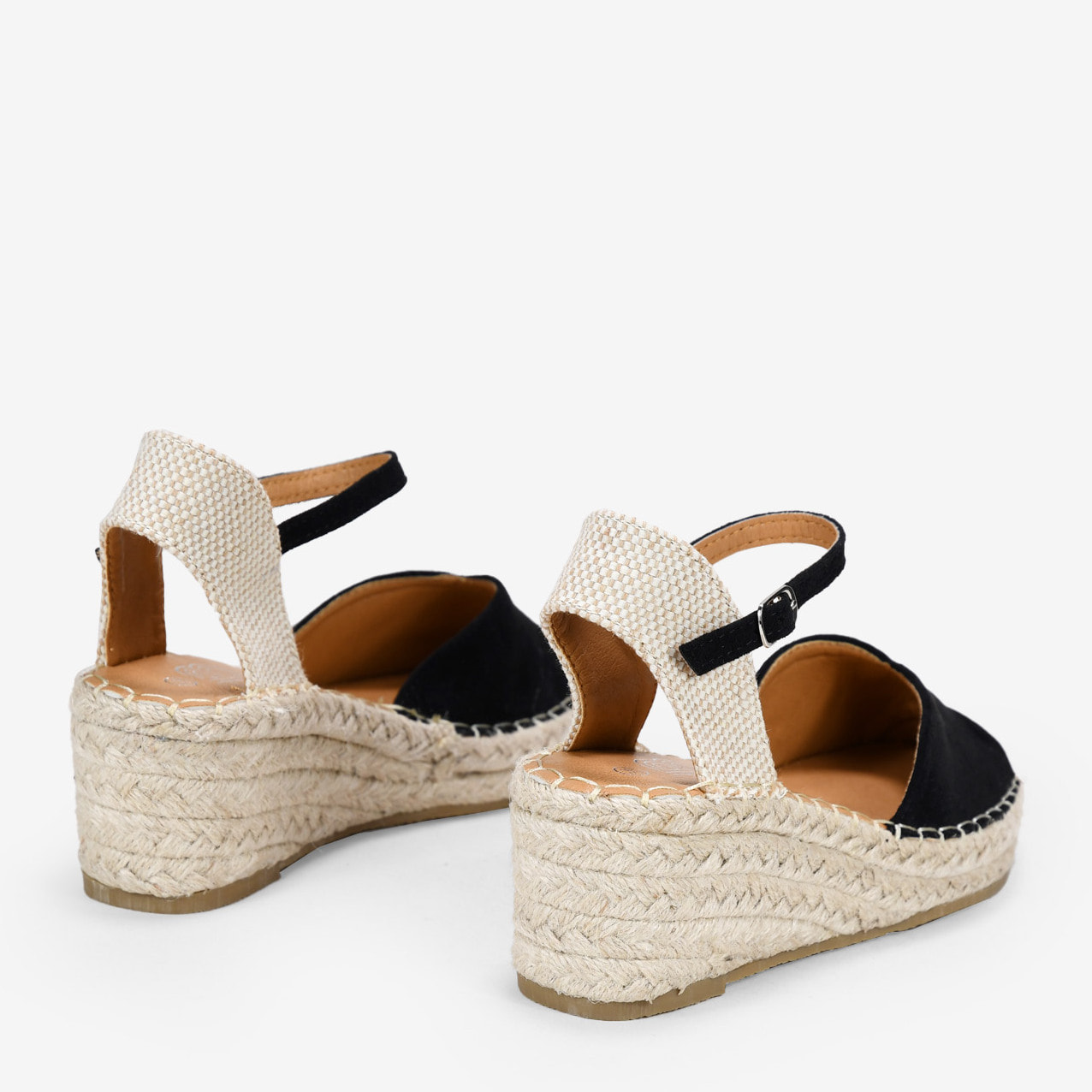 Alpargatas negras con cuña de esparto