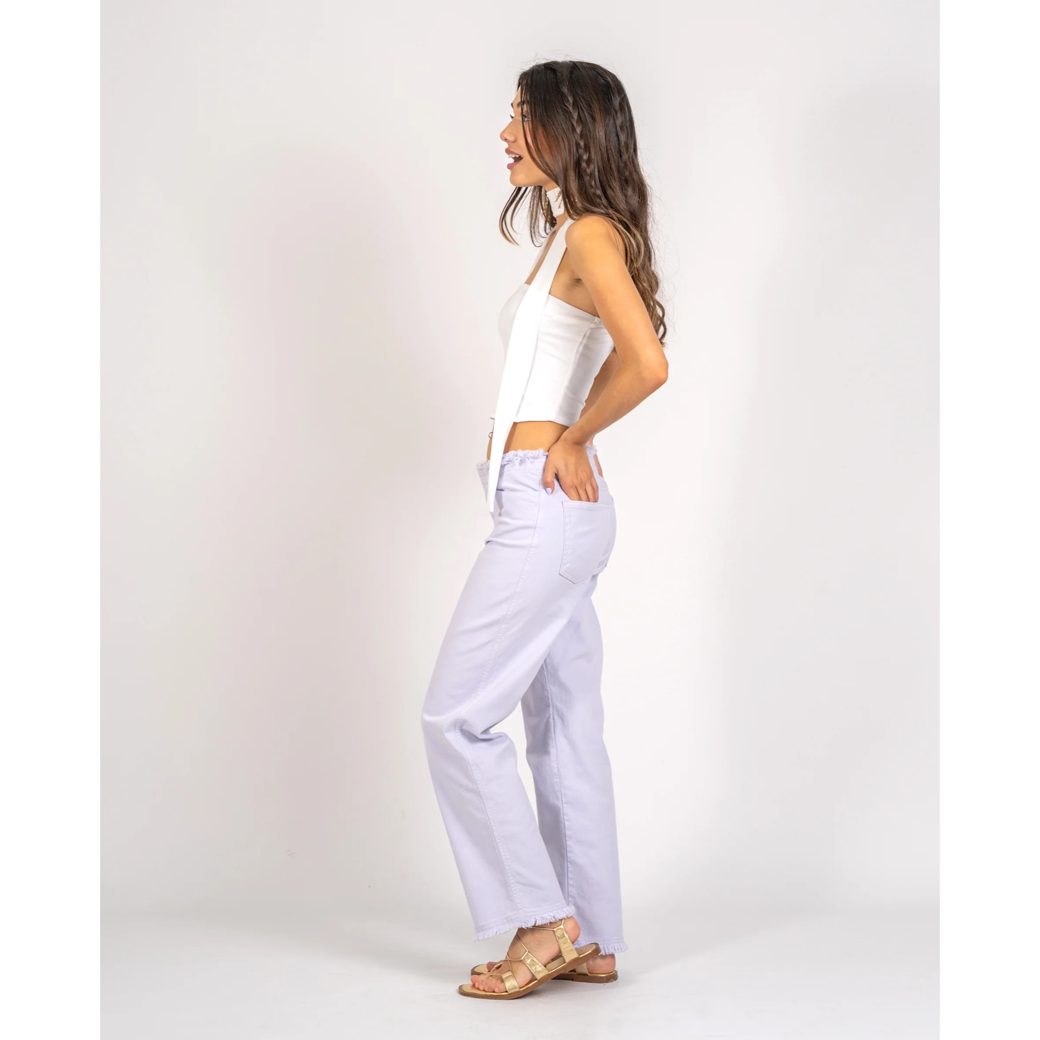 Pantalón de mujer recto desflecado