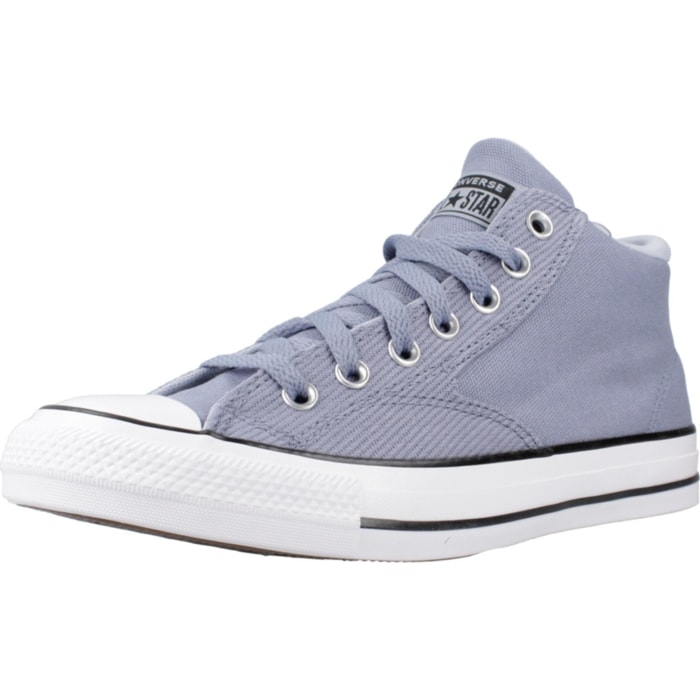 Privalia all outlet star converse