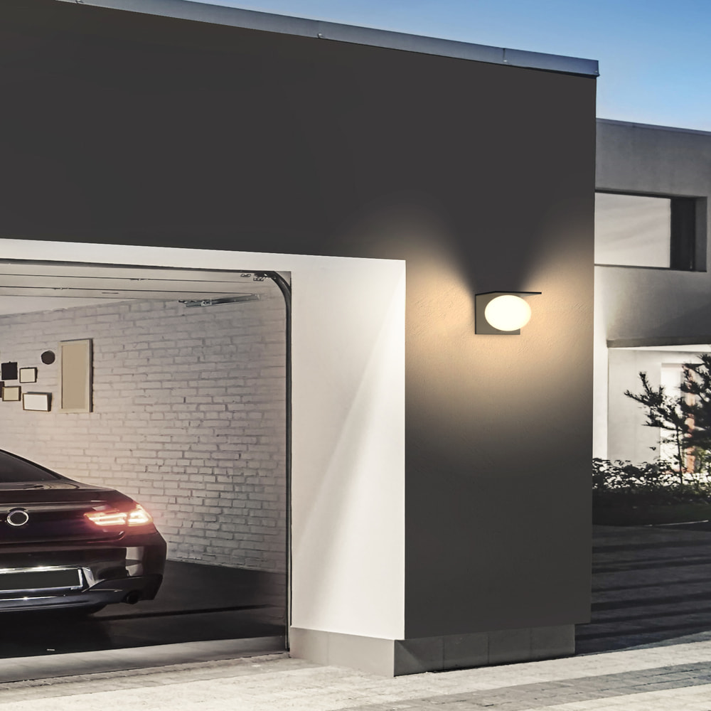 EZIlight® Solar Wall S26
