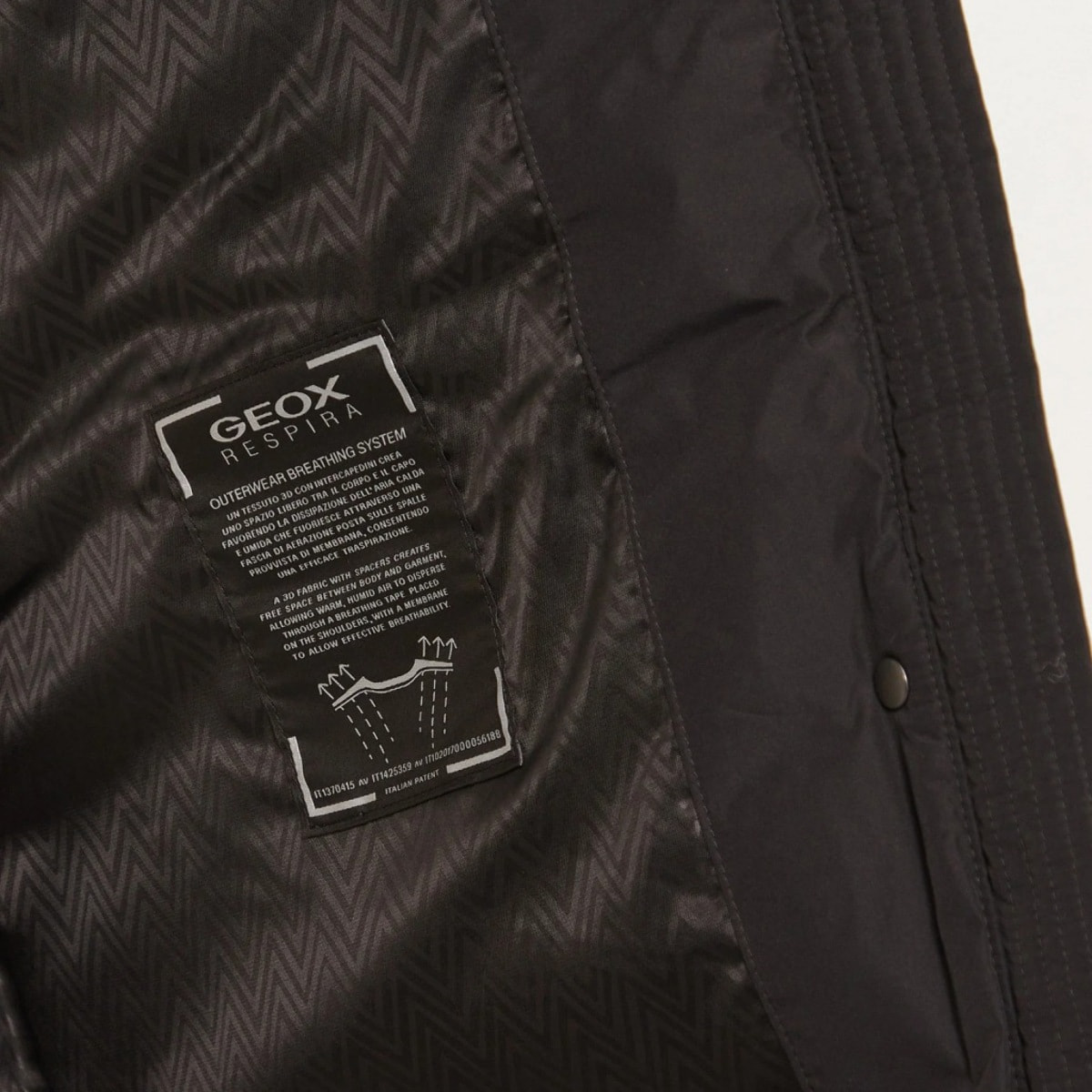 Abrigos Mujer de la marca GEOX  modelo LARYSSE NEGRO