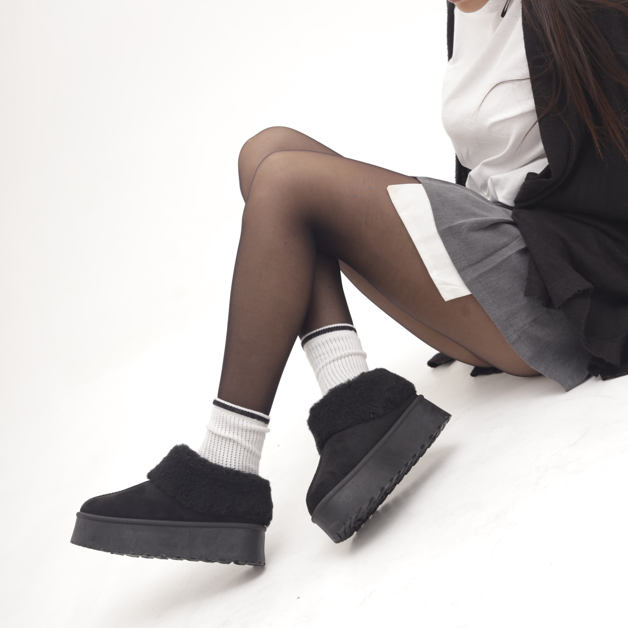 SLIPPER MAMMUT RISVOLTATO NERO