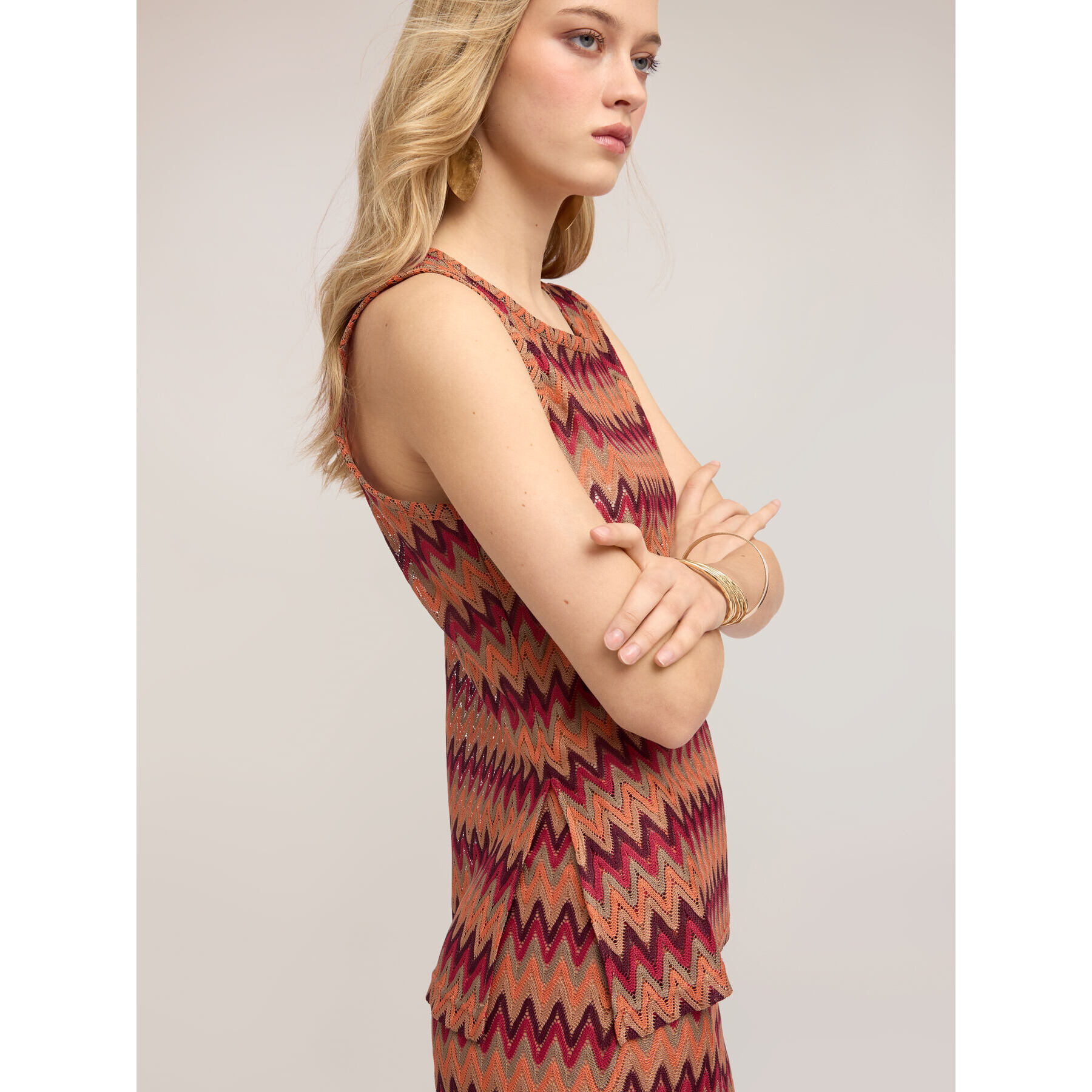 Motivi - Top de punto con estampado chevron - Naranja sol