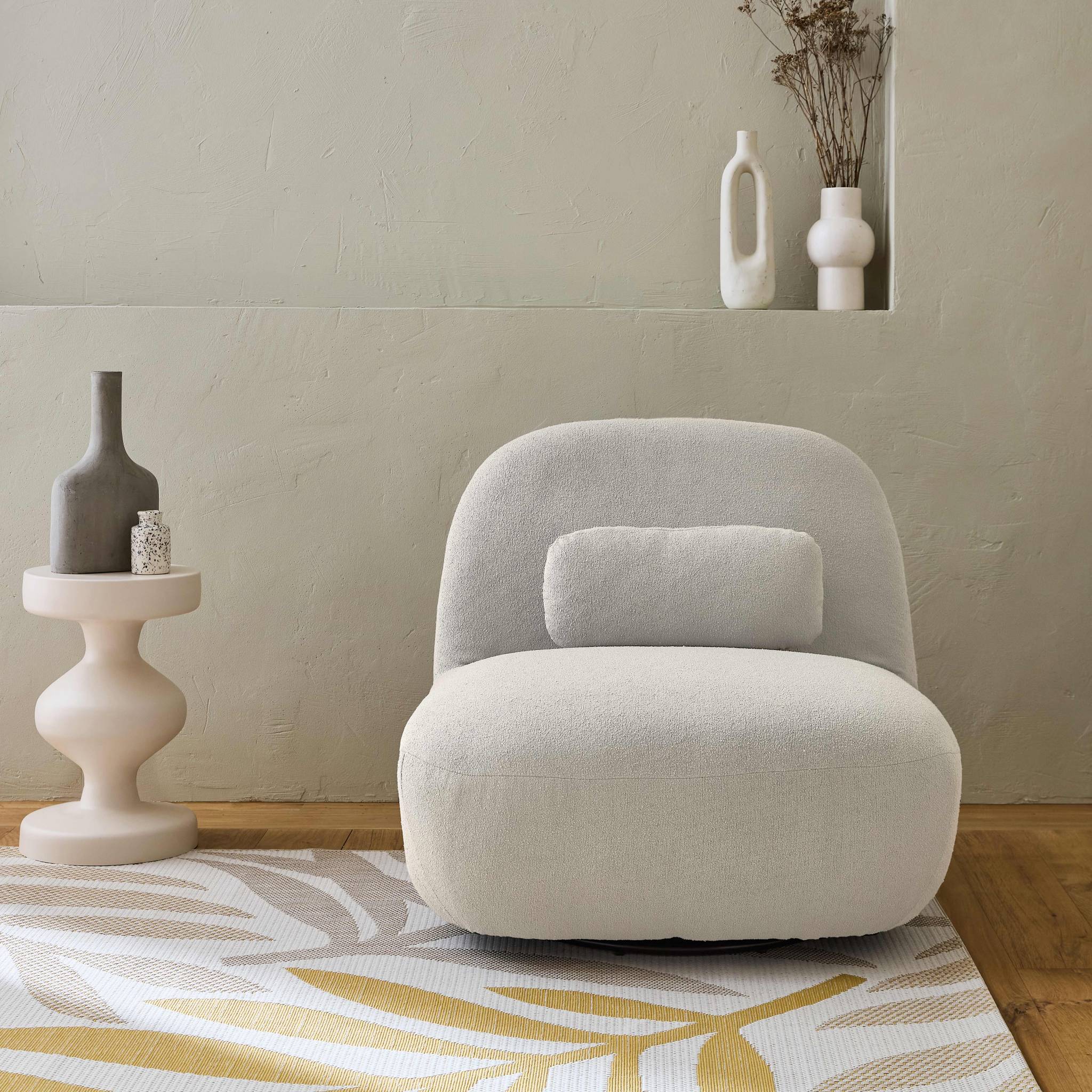Fauteuil pivotant 360° en bouclette texturée blanc crème. piètement en métal noir mat - SPINO