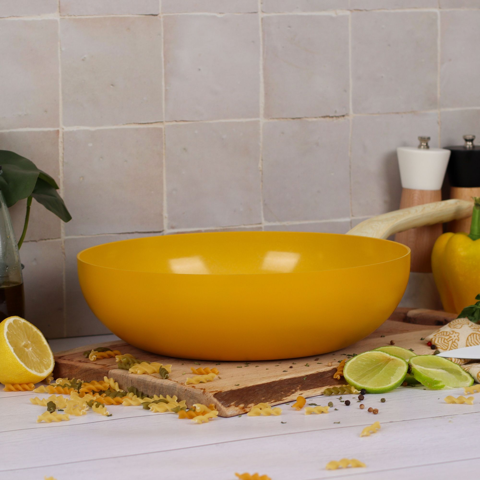 Wok 28cm avec revêtement céramique jaune - tous feux COLORAMA