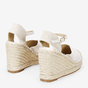 Alpargatas beige con cuña de esparto