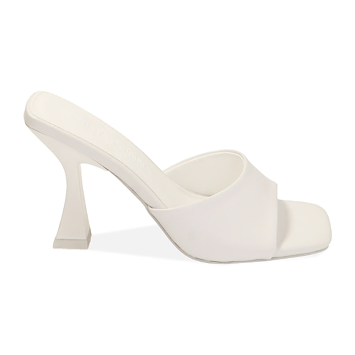 Mules blancos, tacón de 9,5 cm