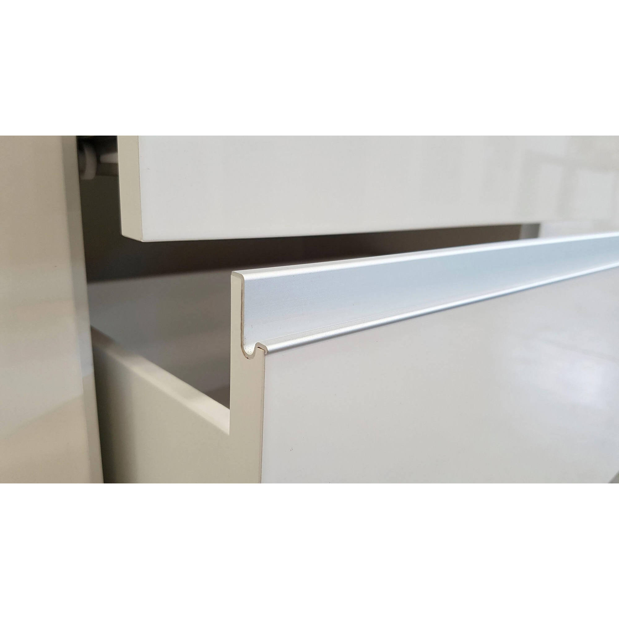 Credenza moderna, Madia di design a 3 ante, Made in Italy, Mobile Porta TV, Buffet da soggiorno, cm 150x40h81, colore Bianco lucido