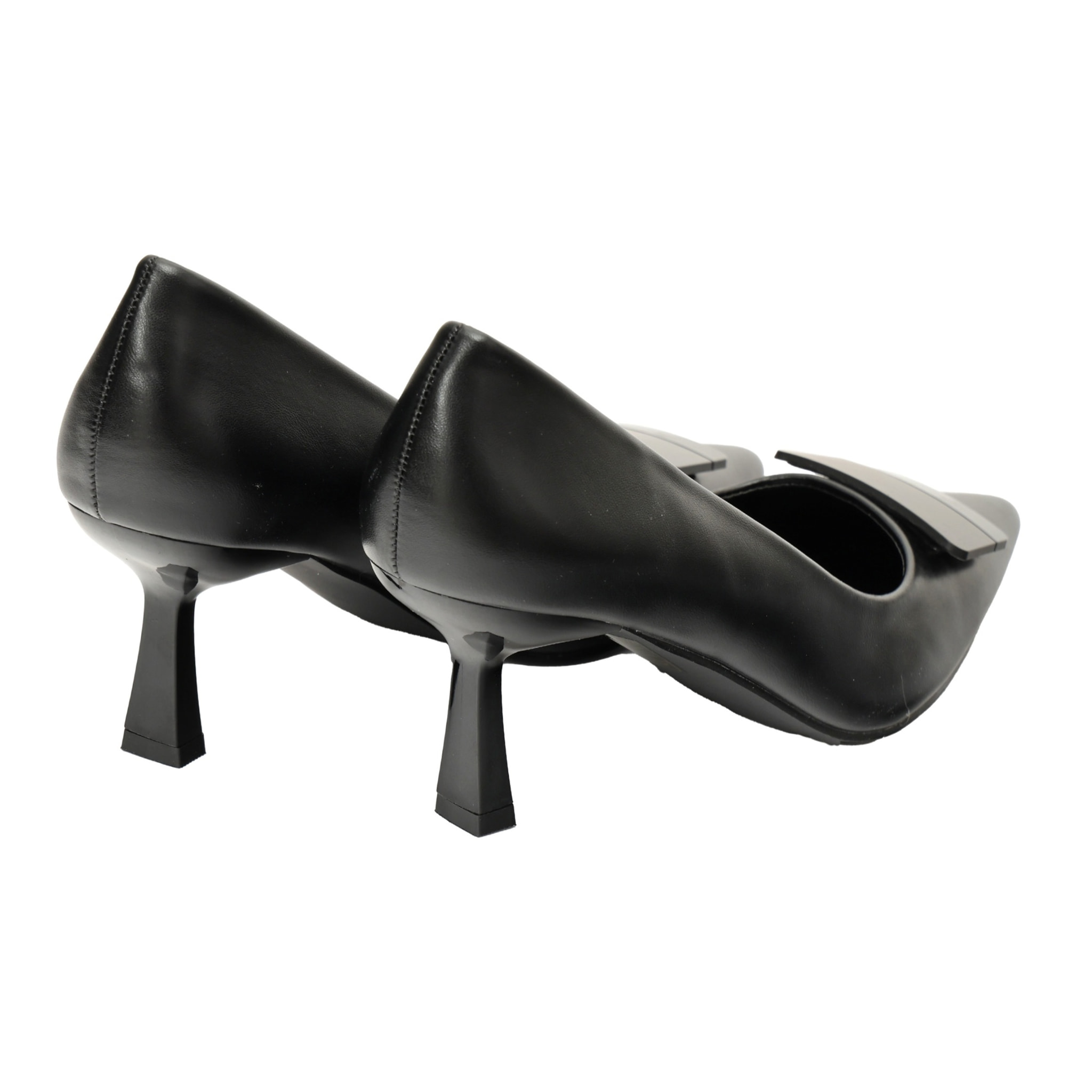 Decolletè in simil pelle con applicazione