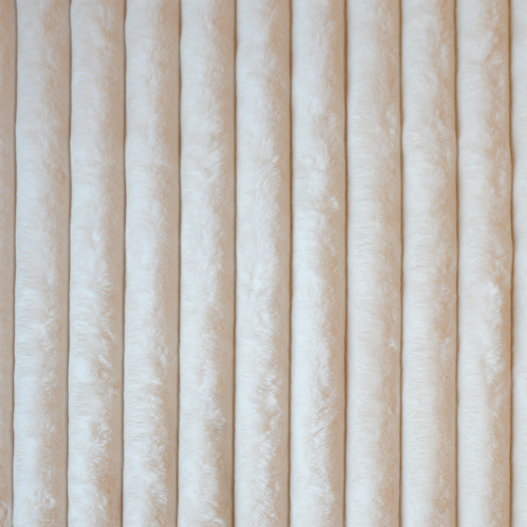 Tissu  côtelé  imitation fourrure - Ecru