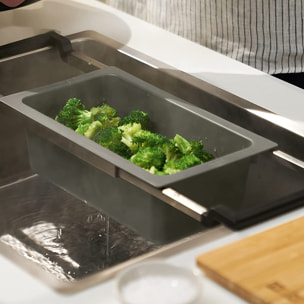 ALL IN Set d'accessoires universel Planche à découper Bambou 32x20 + Panier égouttoir PVC Noir Sanitized (ALLINSET-1)