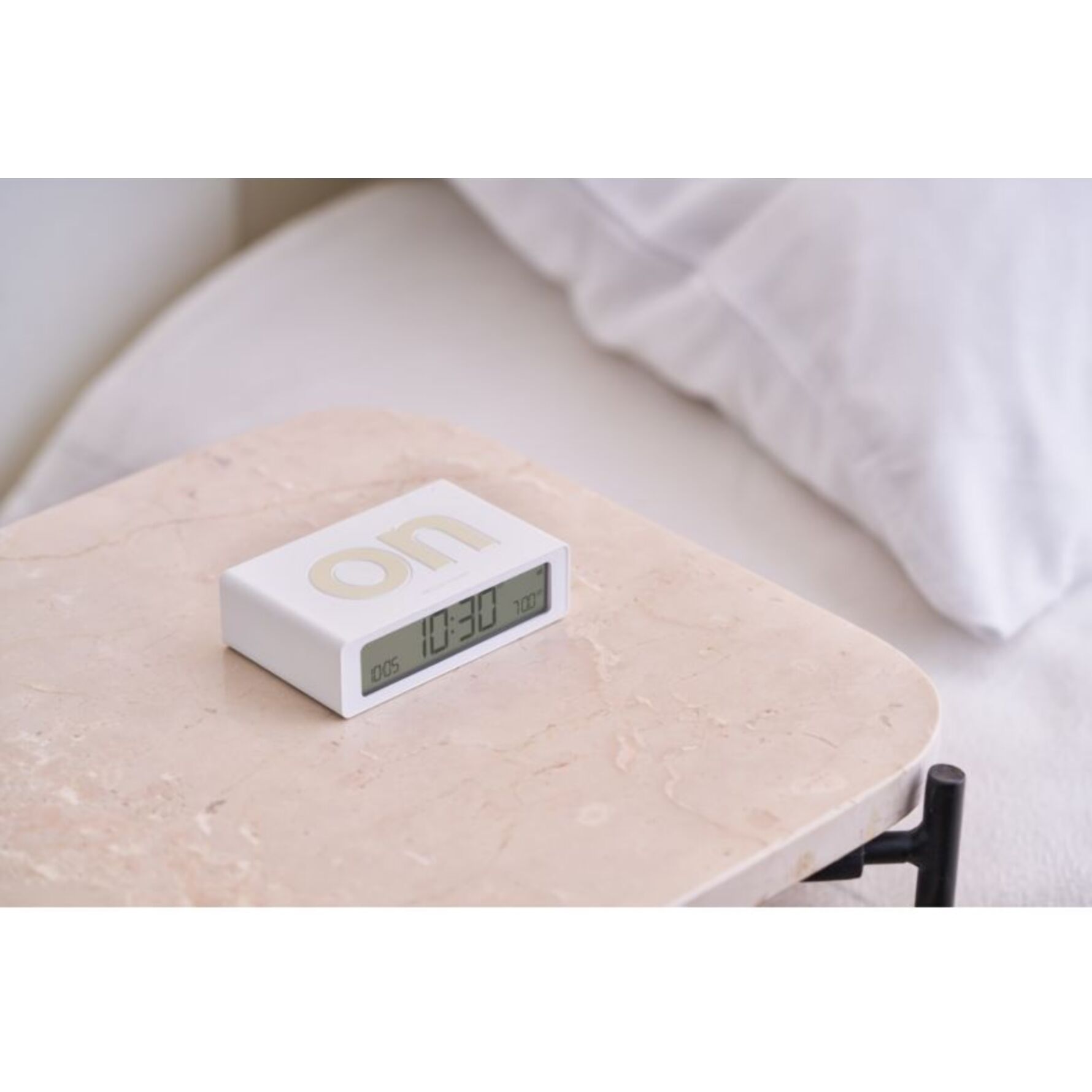Réveil LEXON Flip Mini de Voyage Rechargeable Blanc