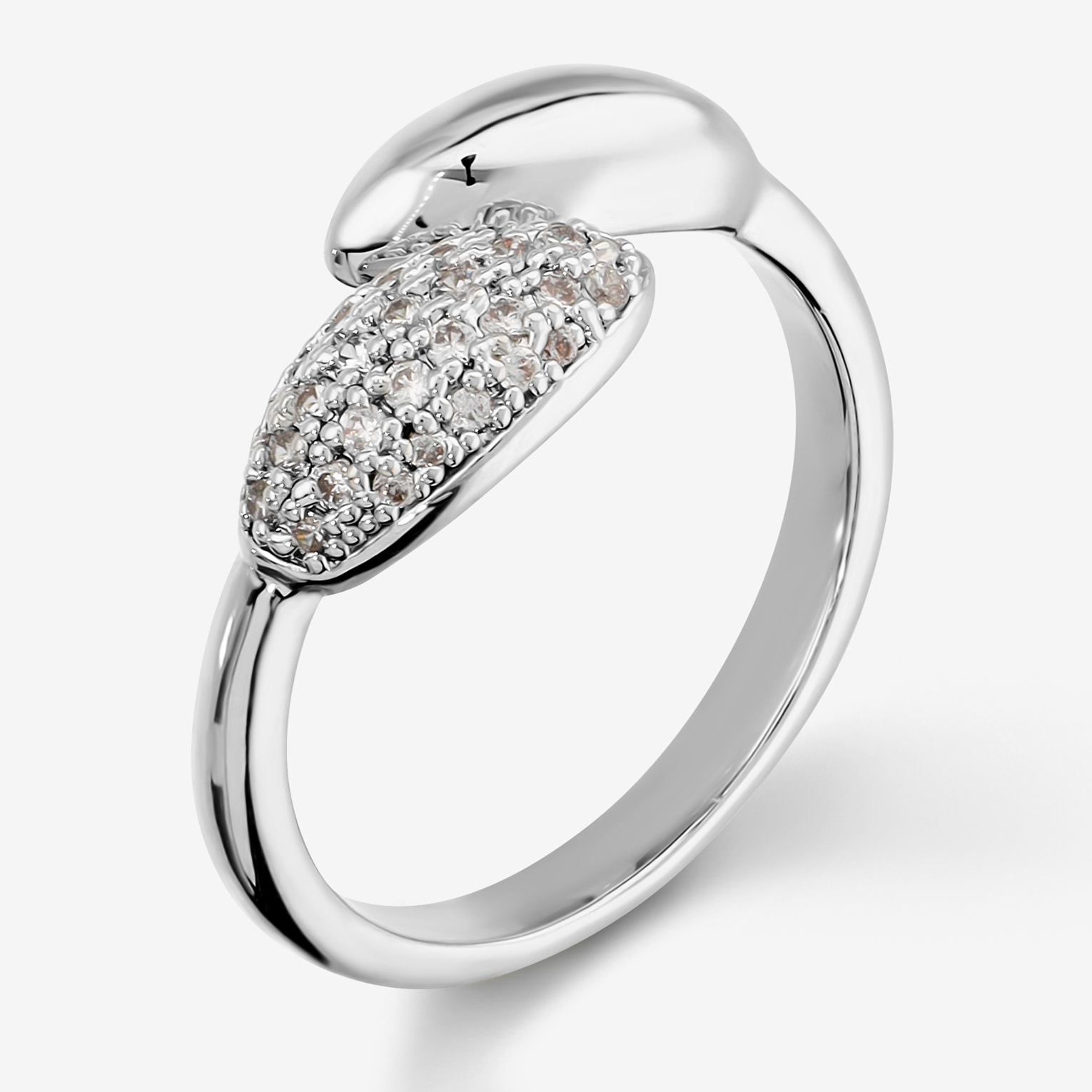 Anello Contrarié Lucido con Pavé di Cubic Zirconia