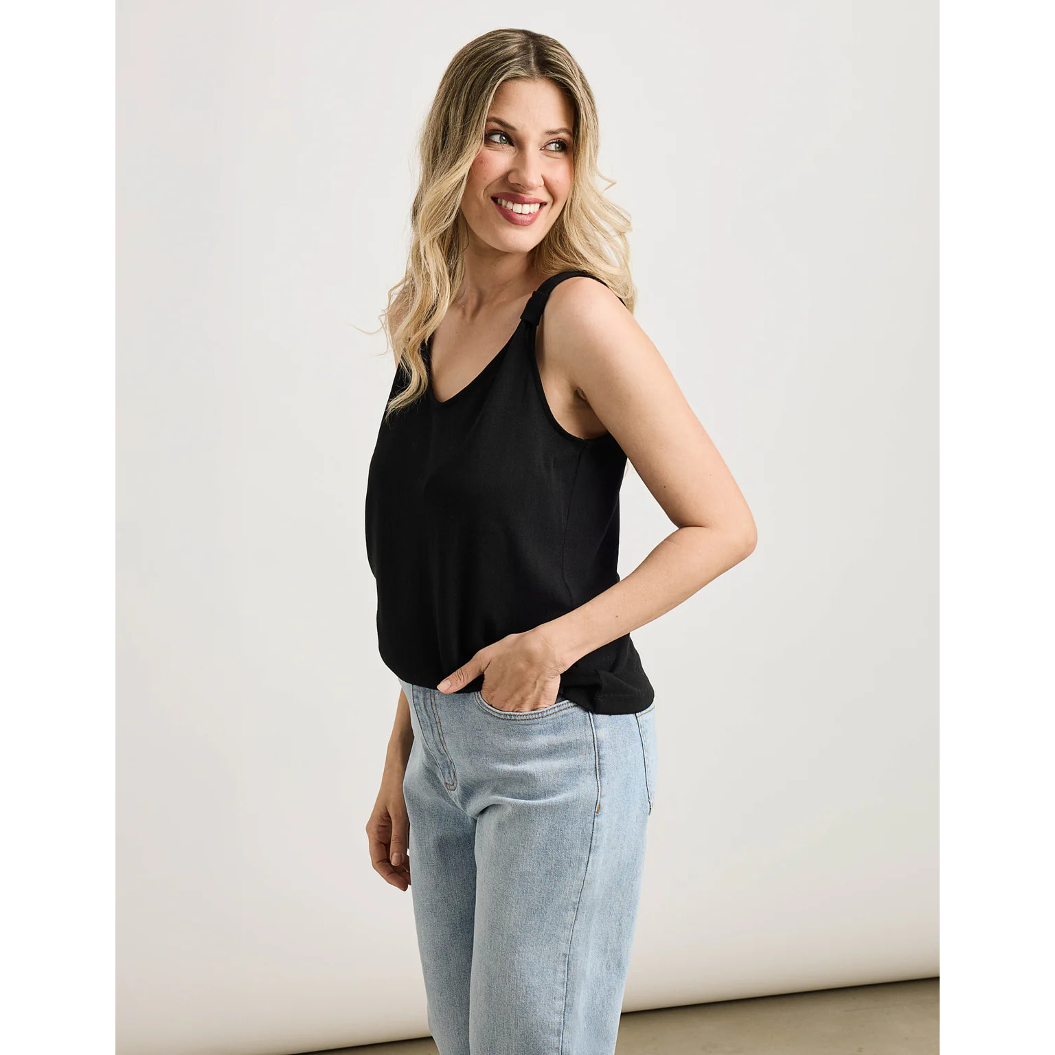 Camiseta Tirantes Negro - Daxin