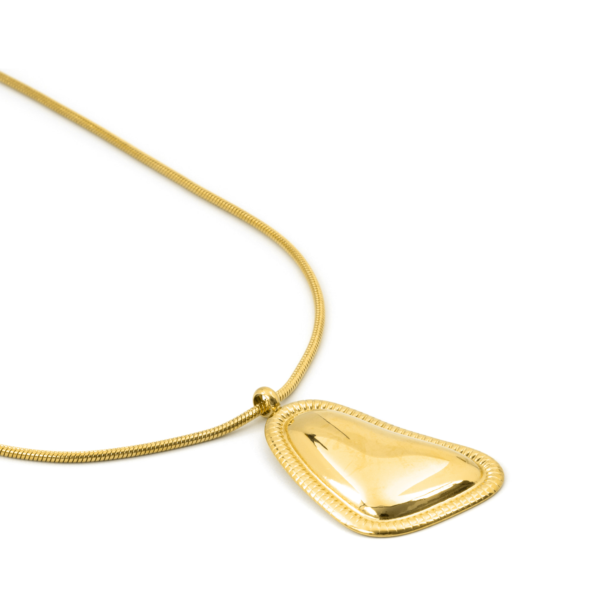 Collar acabado en oro amarillo de 18k