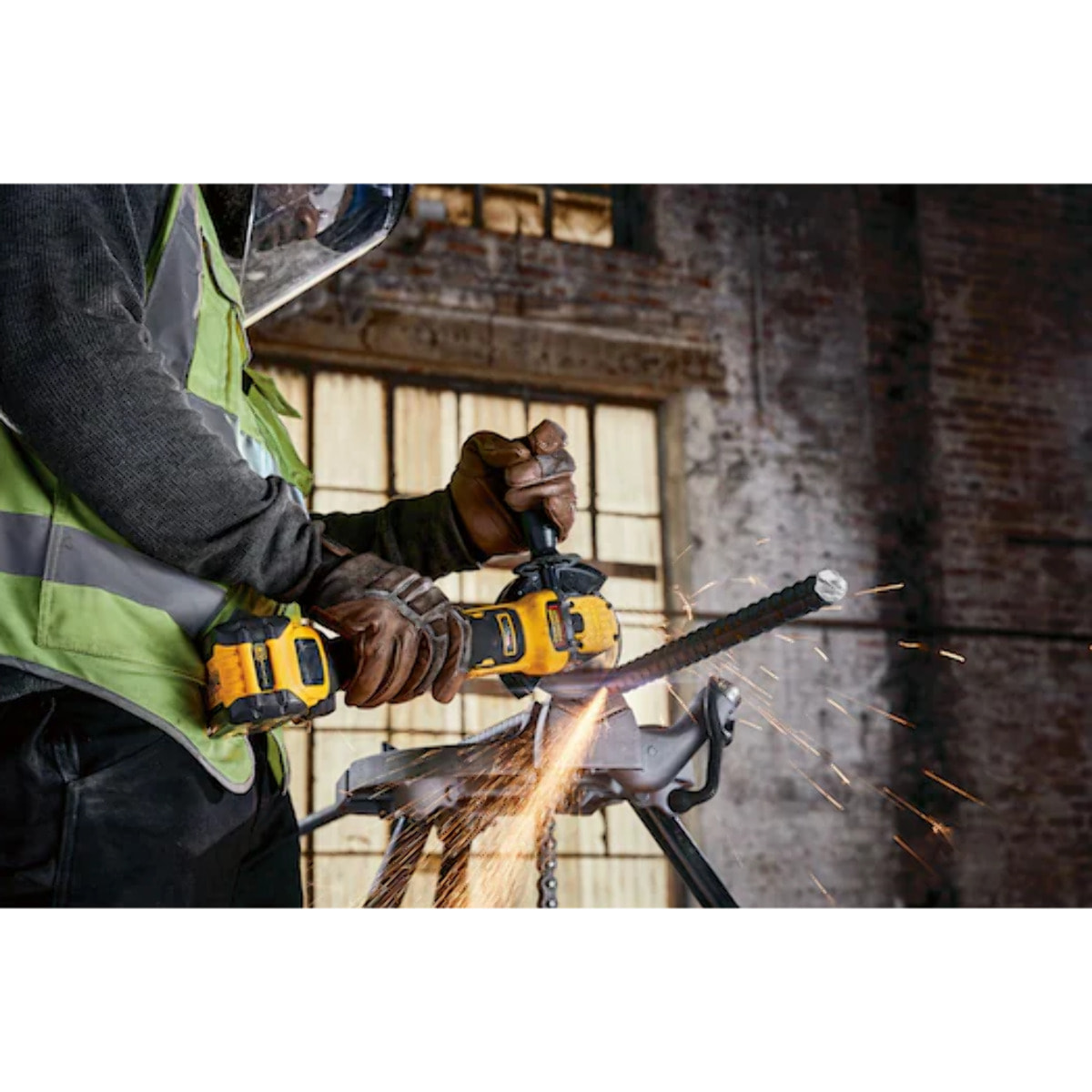 Meuleuse 125 mm à Vitesse Variable XR 18V Advantage Brushless DEWALT Interrupteur à Glissière - DCG409VSNT-XJ