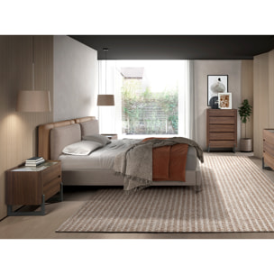 Chifonier de madera chapada en nogal natural y patas de acero inoxidable oscuro metalizado 80x40x112cm