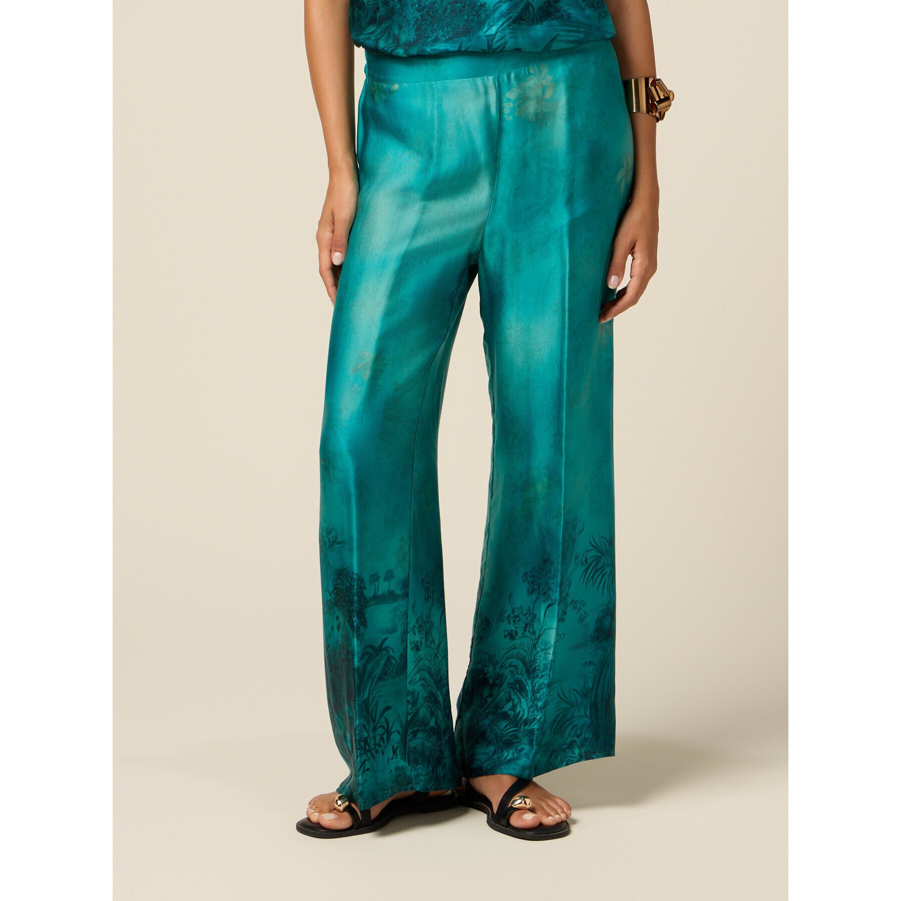 Oltre - Pantaloni palazzo in raso fantasia - Azzurro