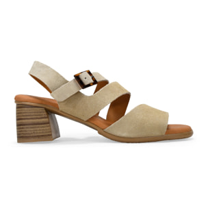 Sandalias de tacón taupe en piel con hebilla