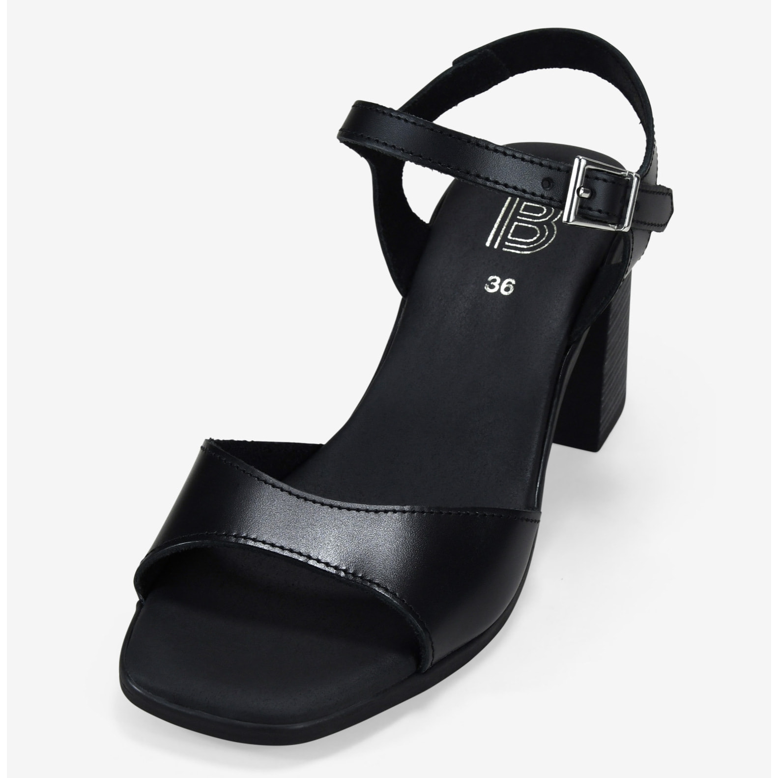Sandalias negras en piel con tacón