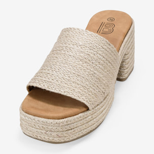 Sandalias de esparto beige con plataforma y tacón