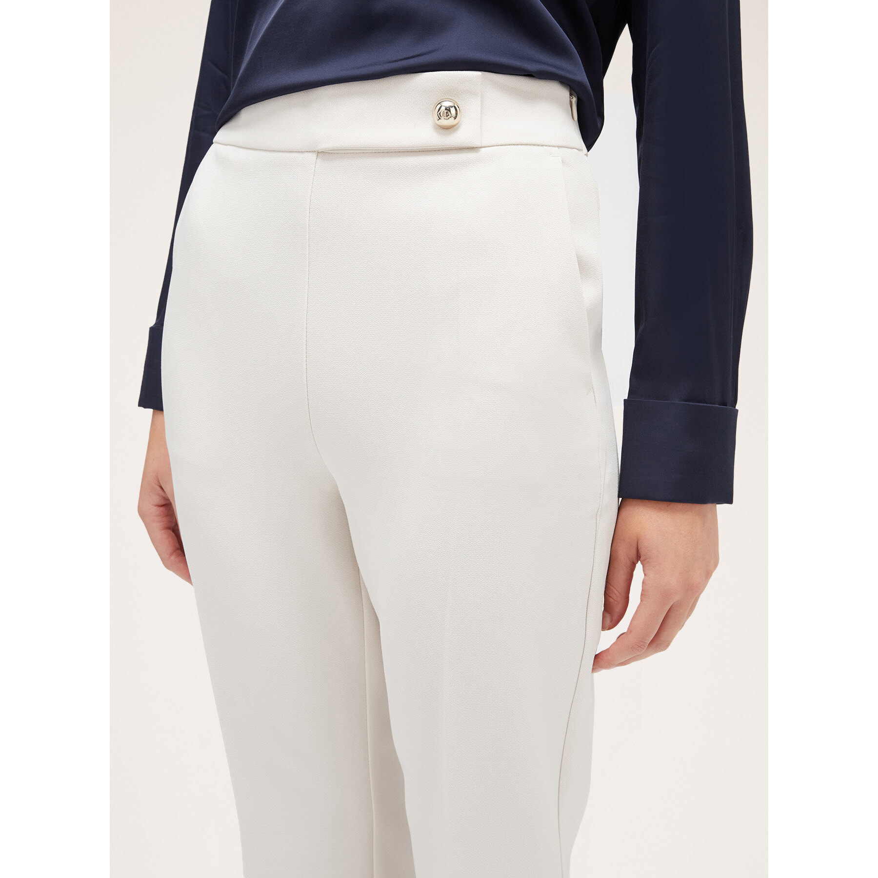 Motivi - Pantalones flare de crepé - Blanco