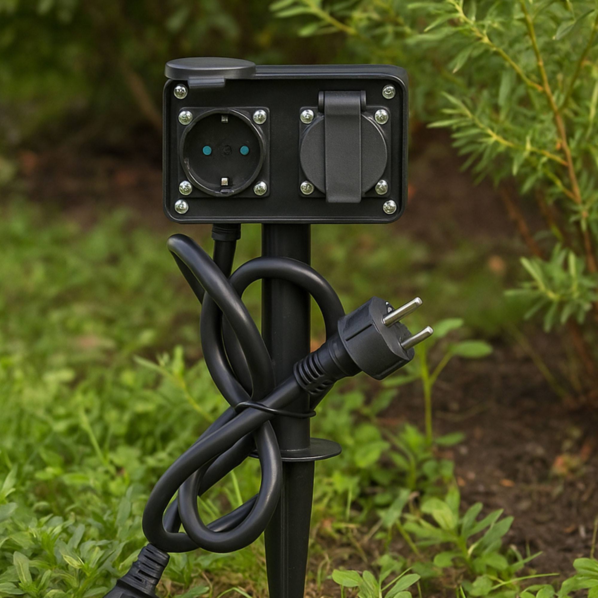 Pincho de Jardín con 4 enchufes alemanes (2+2) con cable de 1,5m y Protección infantil