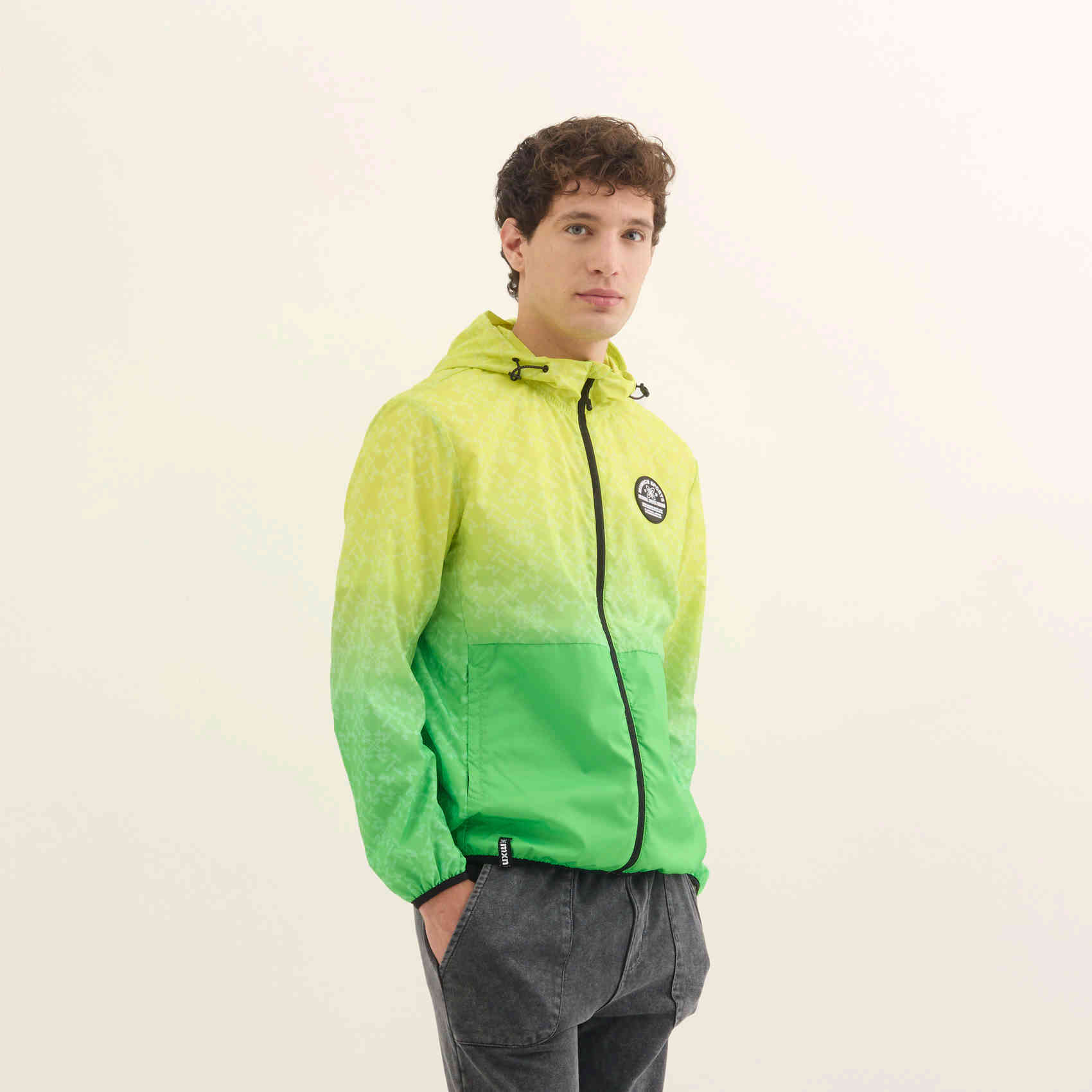 Chaqueta Cortavientos Ultraligera Degradado Lima y Monograma STREETWEAR WINDBRAKER MONOGRAM
