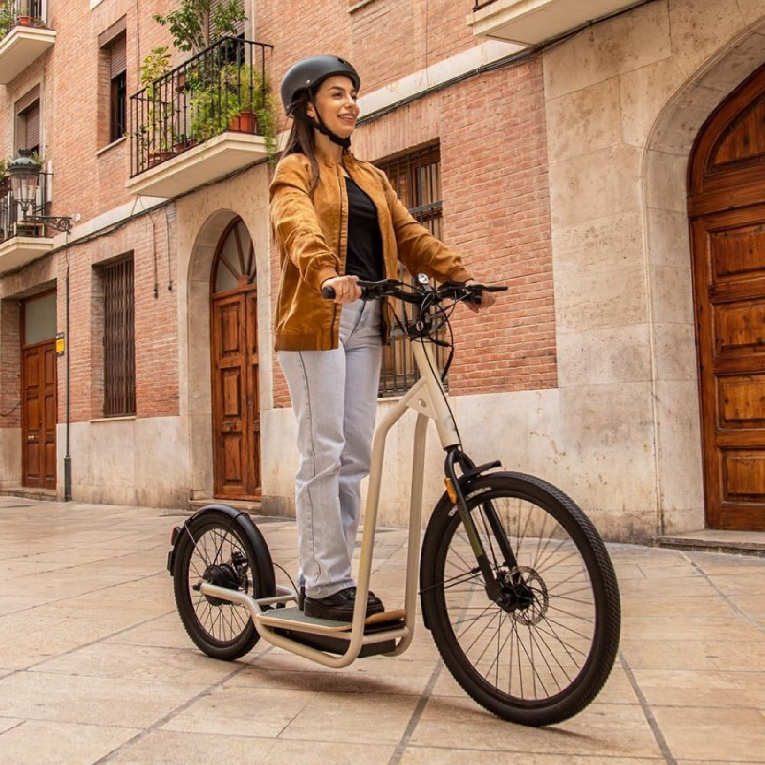 Bicinete Urban Homologado. 1000 W, Autonomía hasta 50 km, Ruedas de 20 y 26'', D